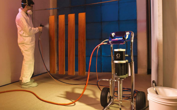 aplicacion de pintura con maquina de pulverizacion graco