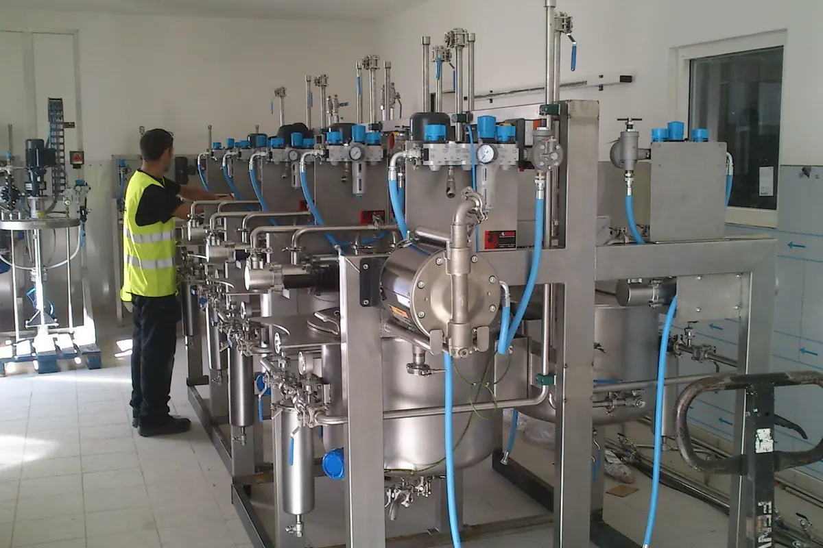 Instalación industrial de pintura y circulación de fluidos realizada por JOMAR